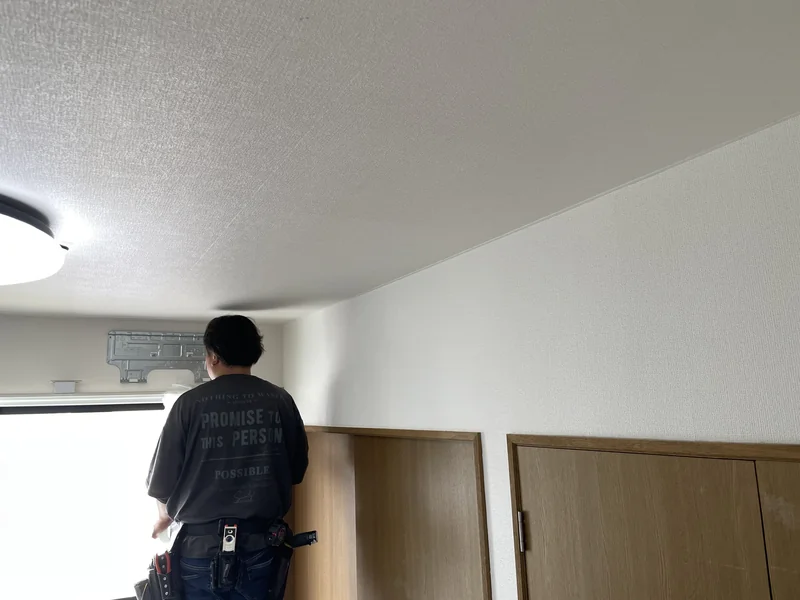 室内機本体の取付作業
