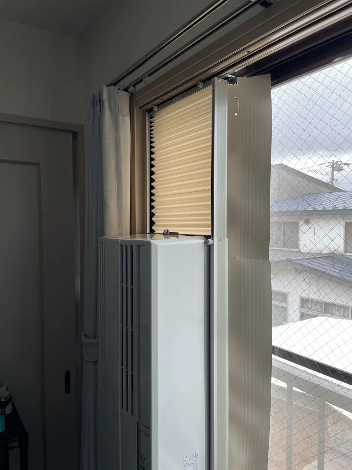 窓用エアコン設置完了 全体